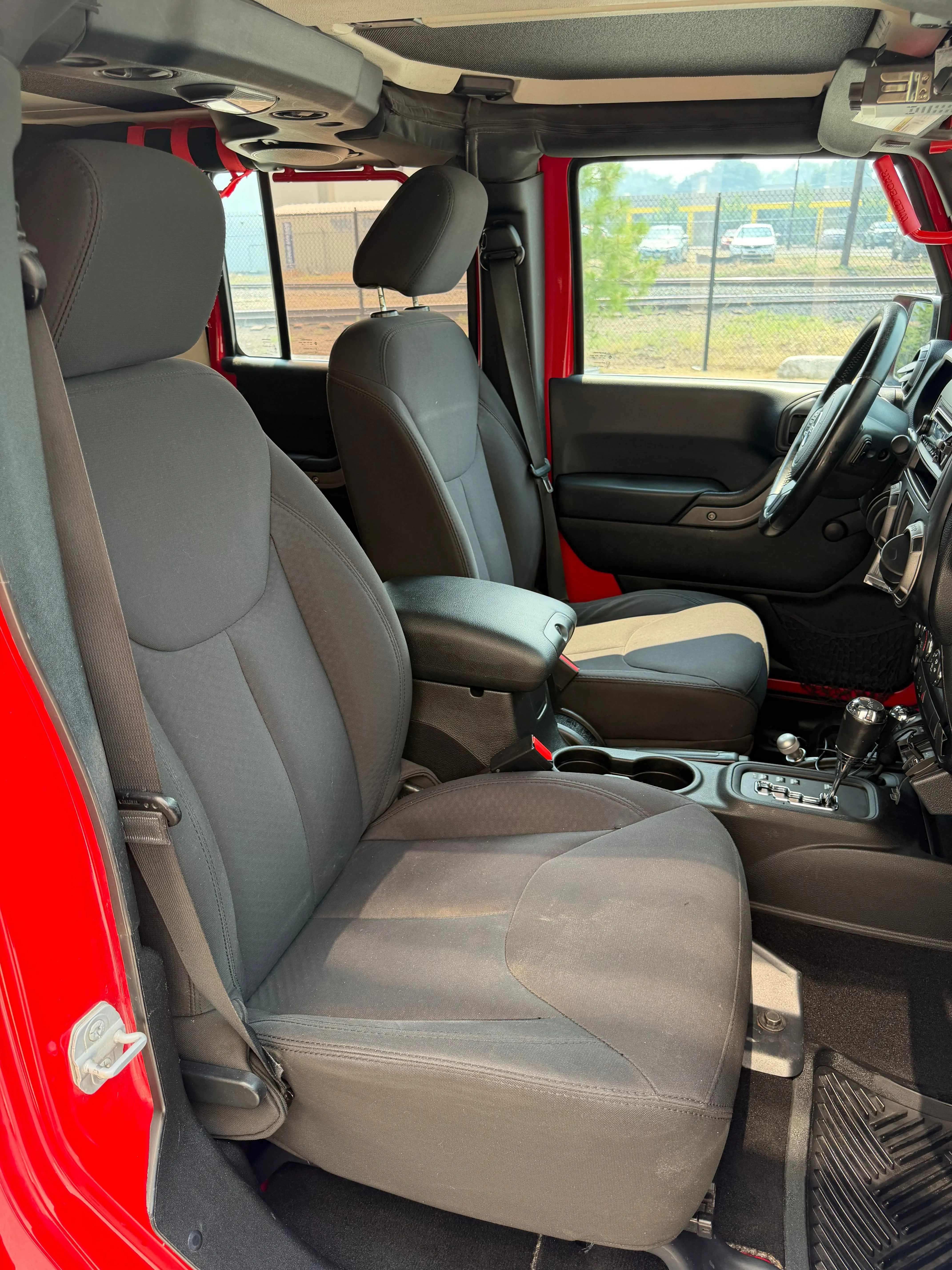 2014 Jeep Wrangler Unlimited Sport — photo 13
