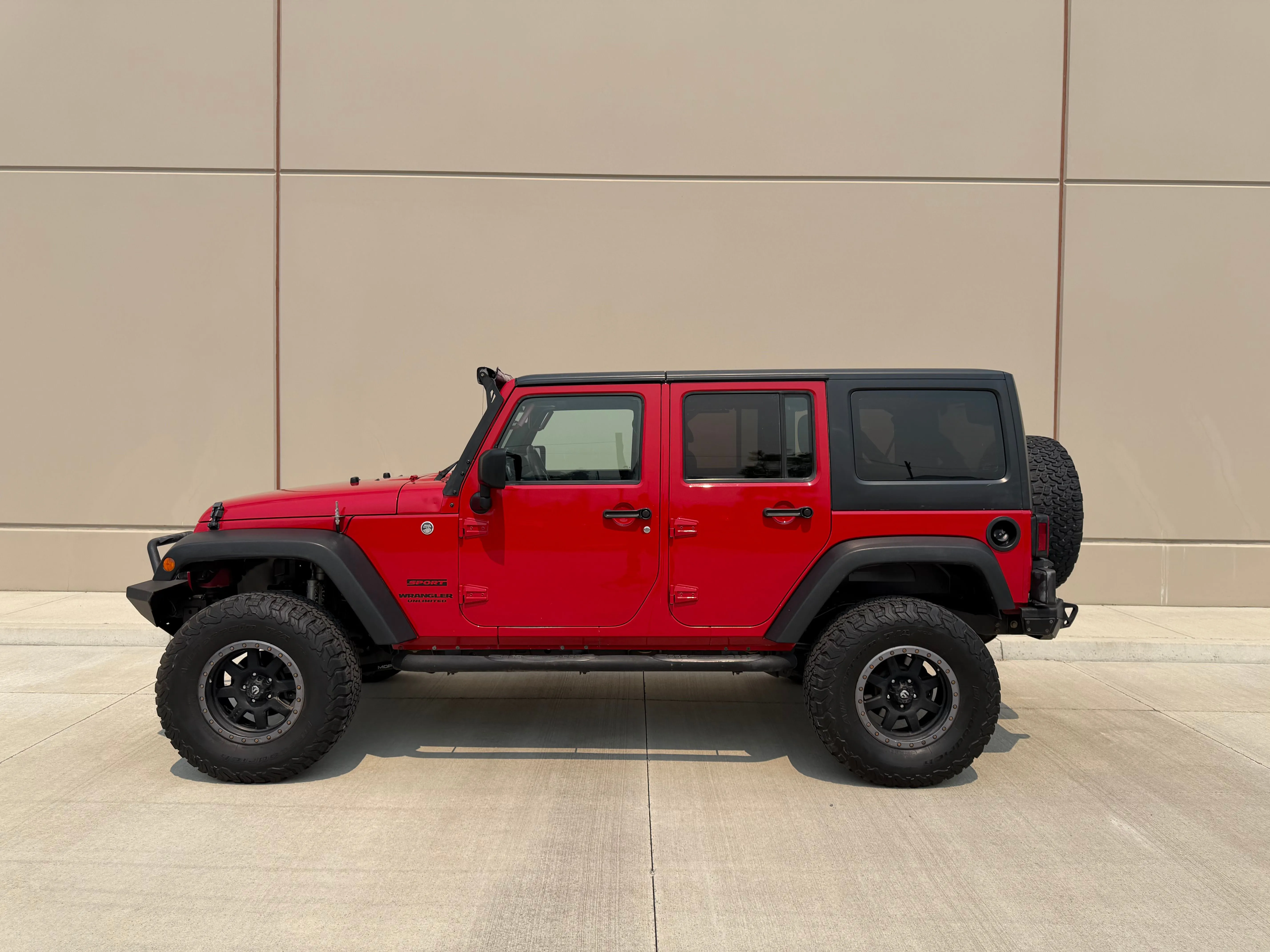 2014 Jeep Wrangler Unlimited Sport — photo 3